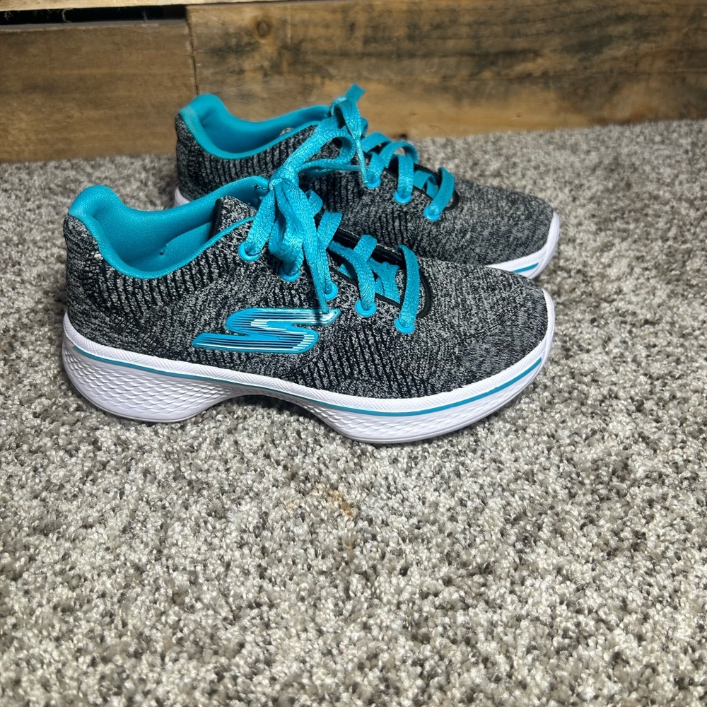 Skechers GOwalk 4 - Serenity Charcoal and Teal Sneaker’s
